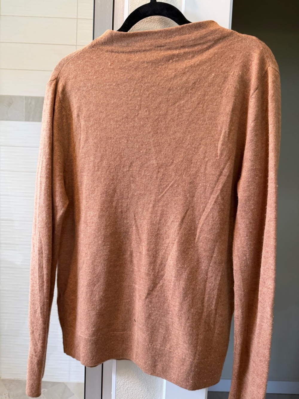 100% wool Rust Brown Lightweight funneled k Sweater